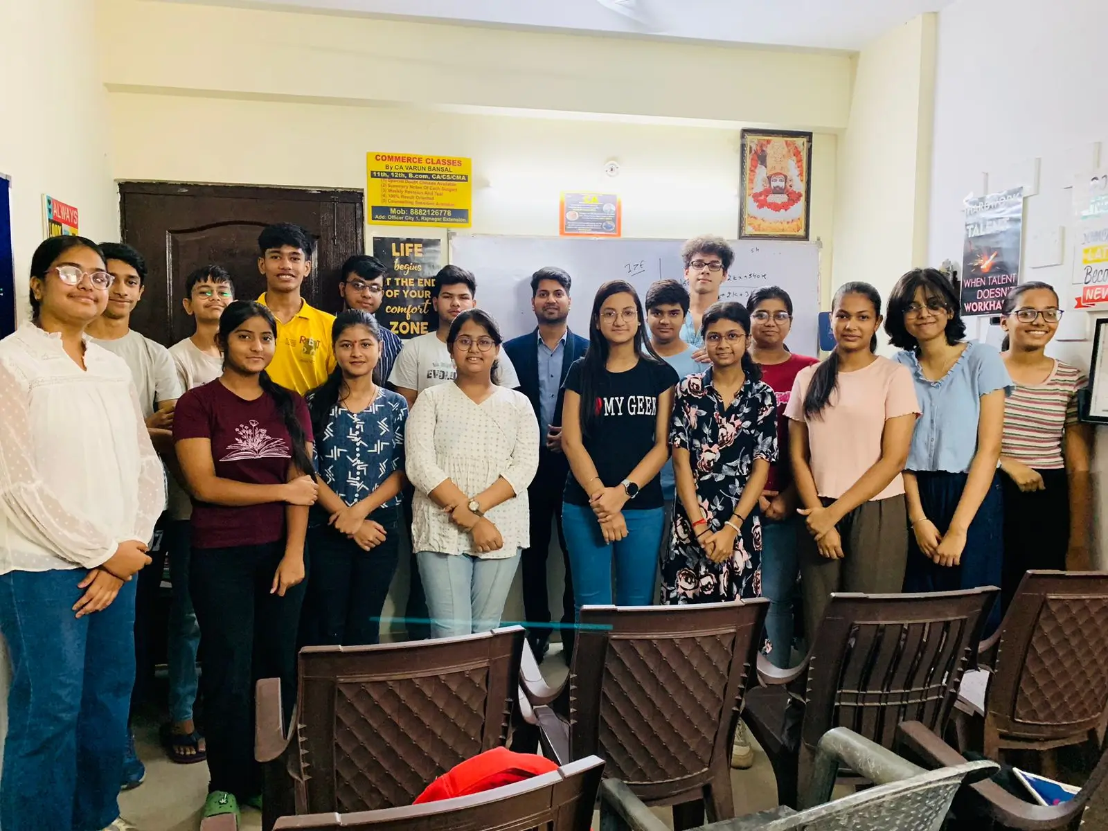 Commerce coaching in raj nagar extension